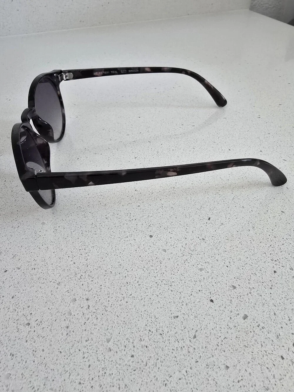 Round Black Gradient Sunglasses